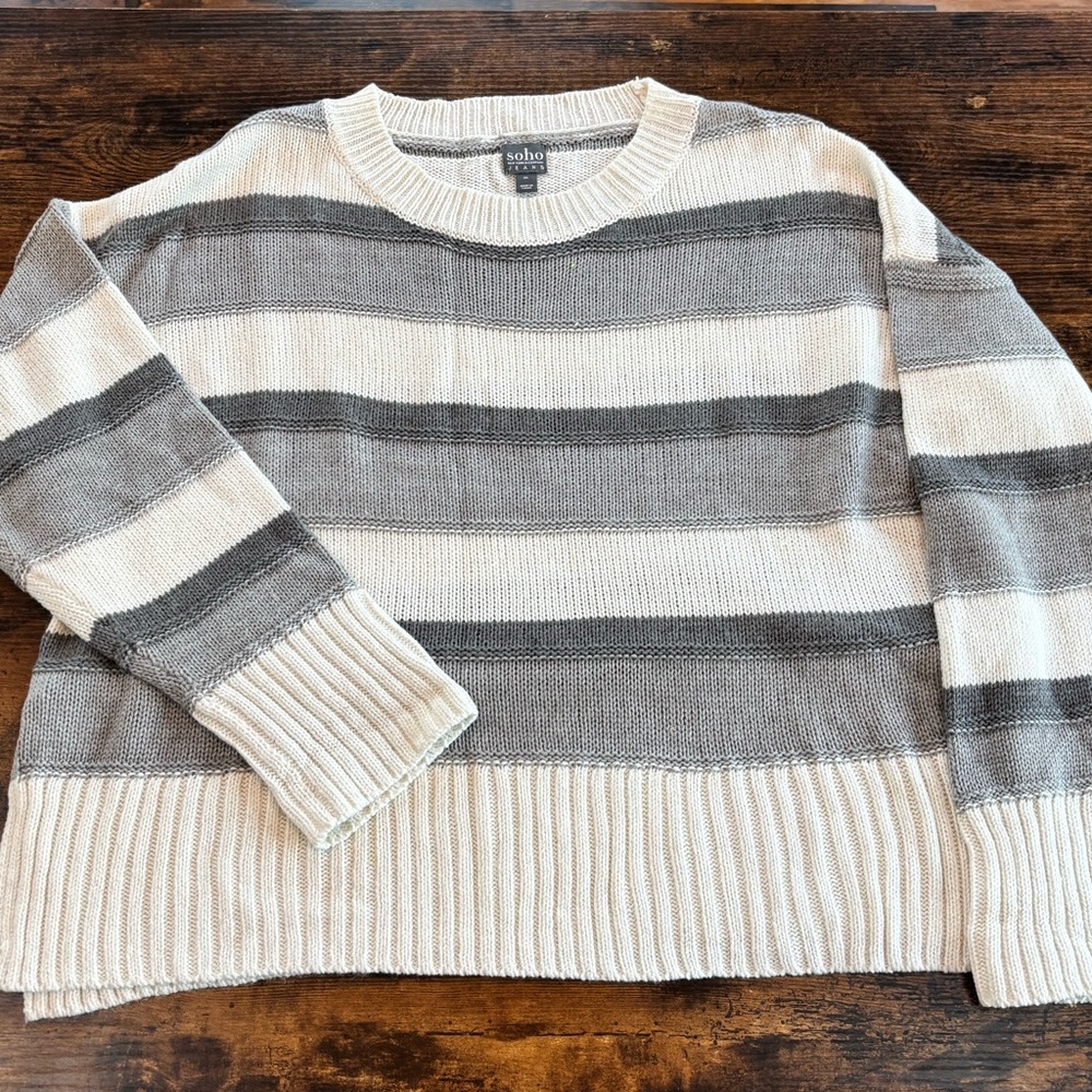 NWOT SOHO JEANS STRIPED SWEATER